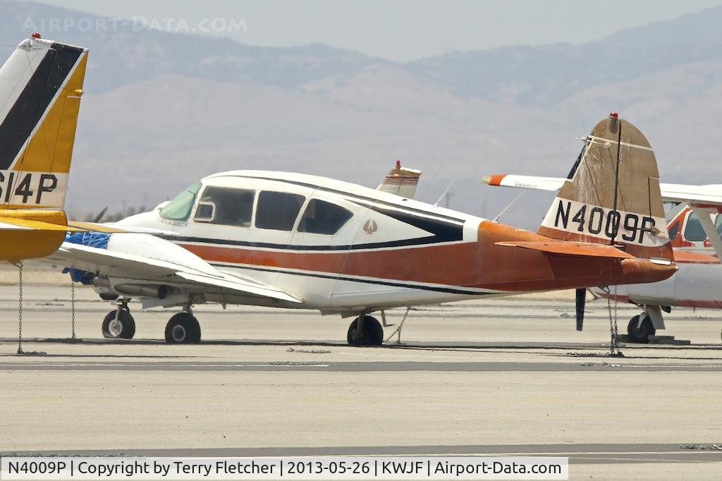 N4009P, 1958 Piper PA-23-160 Apache C/N 23-1484, At Lancaster Fox Field , California