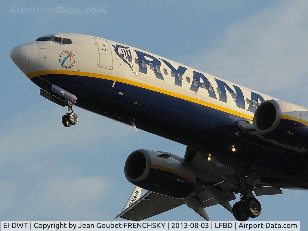 EI-DWT, 2008 Boeing 737-8AS C/N 33626, FR7338 landing 23 from SVQ