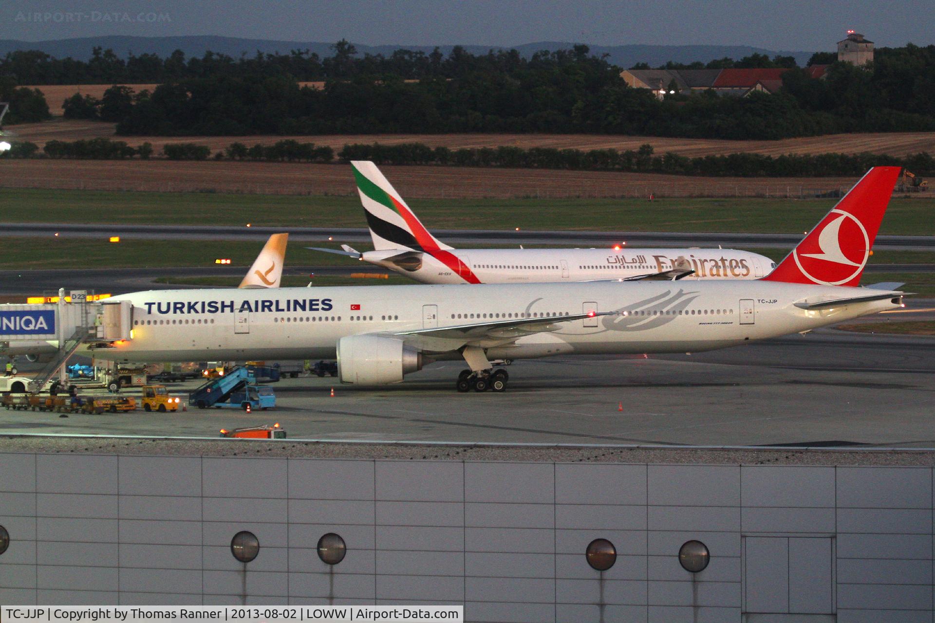 TC-JJP, 2011 Boeing 777-3F2/ER C/N 40797, Turkish B777