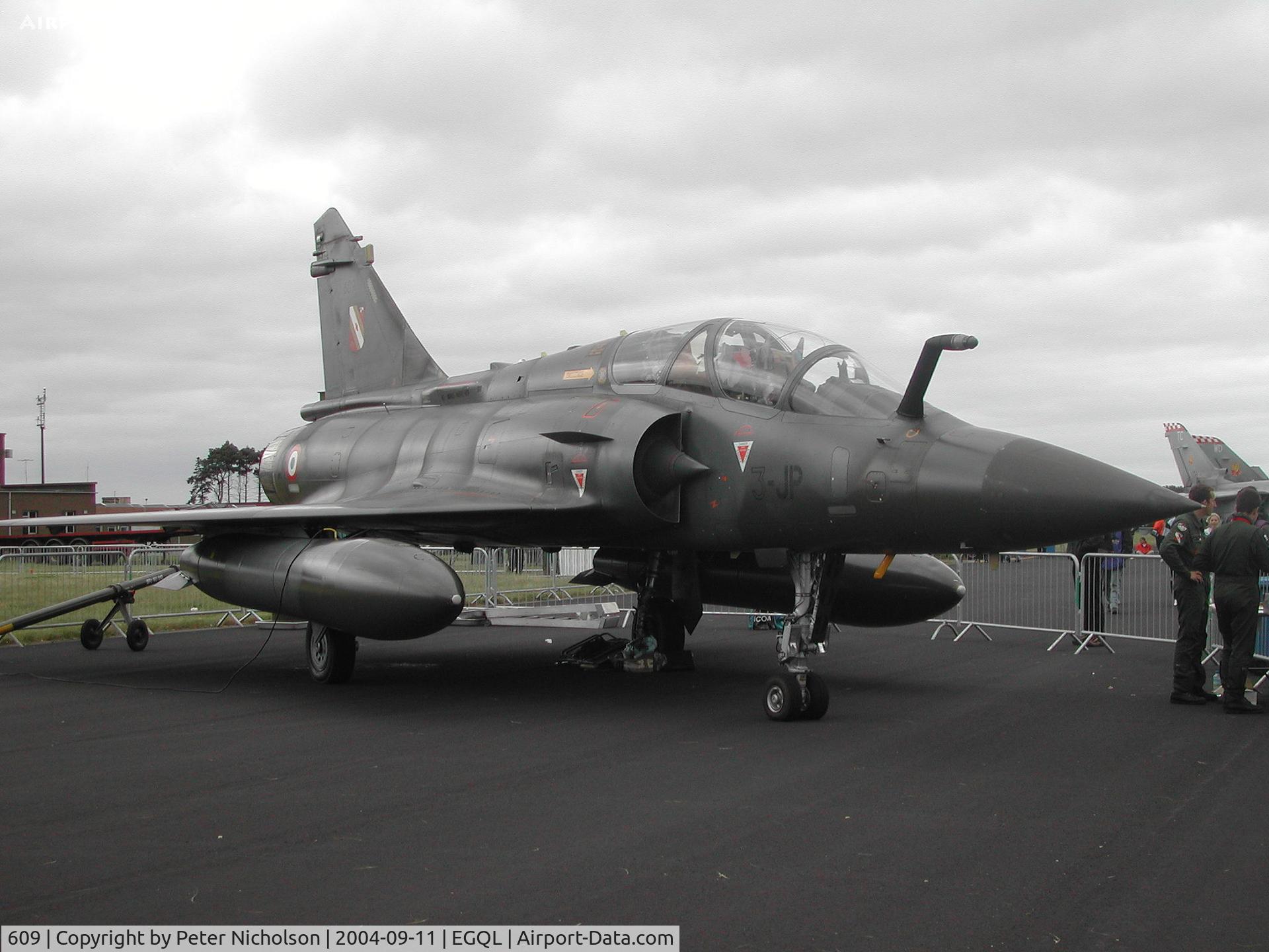 609, Dassault Mirage 2000D C/N 403, Mirage 2000D, callsign French Air Force 7230, of EC 02.003 on display at the 2004 RAF Leuchars Airshow.