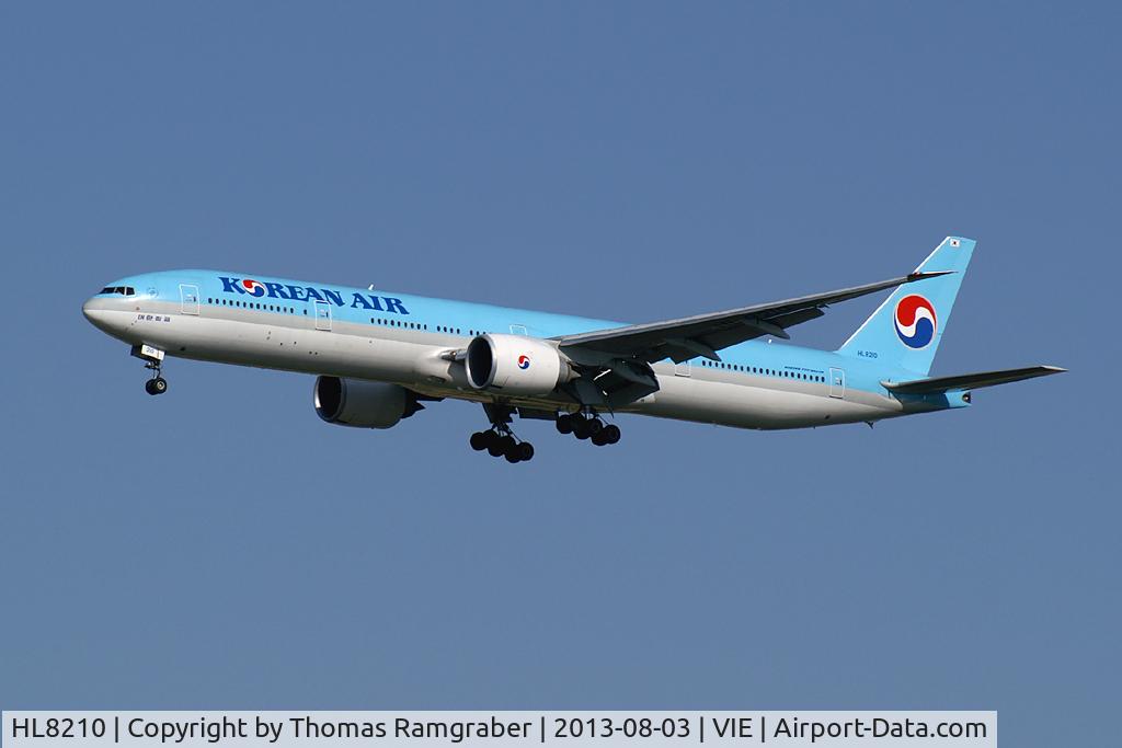 HL8210, 2010 Boeing 777-3B5/ER C/N 40377, Korean Air Boeing 777-300