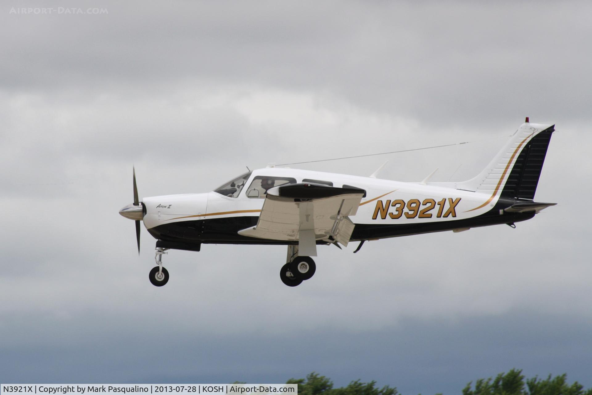N3921X, 1975 Piper PA-28R-200 C/N 28R-7535353, Piper PA-28R-200