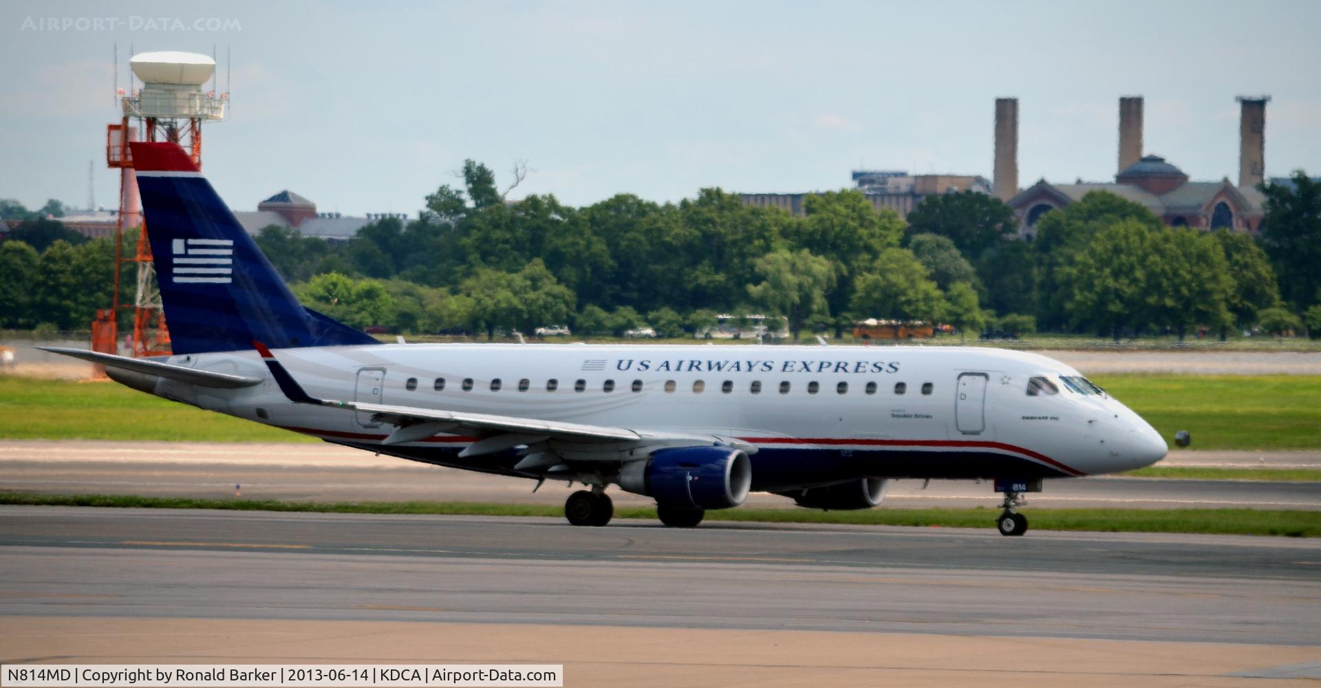 N814MD, 2004 Embraer 170SU (ERJ-170-100SU) C/N 17000033, Taxi DCA