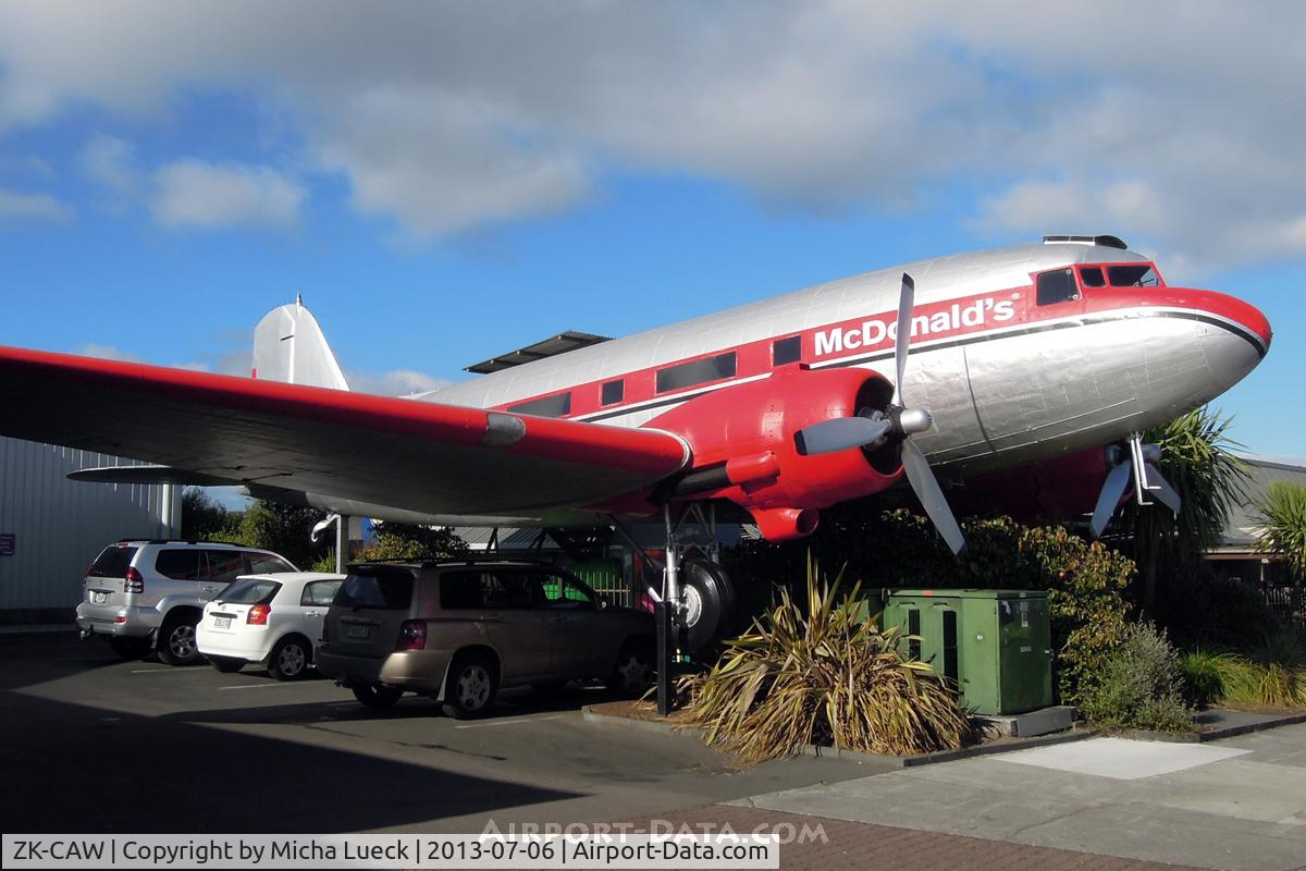 ZK-CAW, 1943 Douglas DC-3 C/N 18923, At Taupo