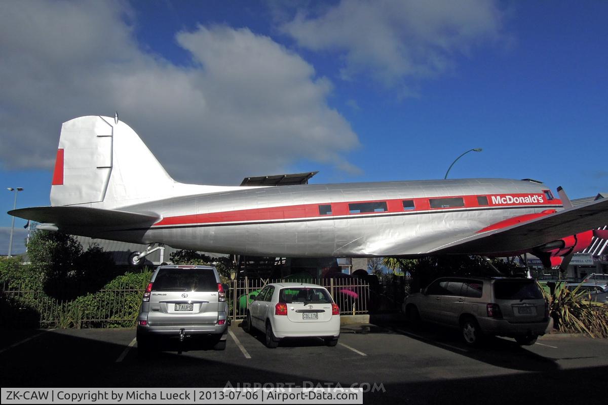ZK-CAW, 1943 Douglas DC-3 C/N 18923, At Taupo