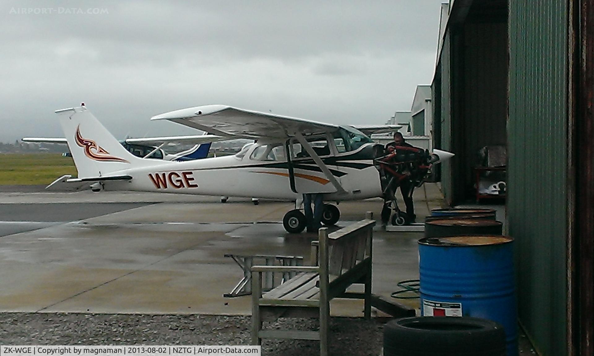ZK-WGE, Cessna 172K Skyhawk C/N 17258978, Undergoing maintenance