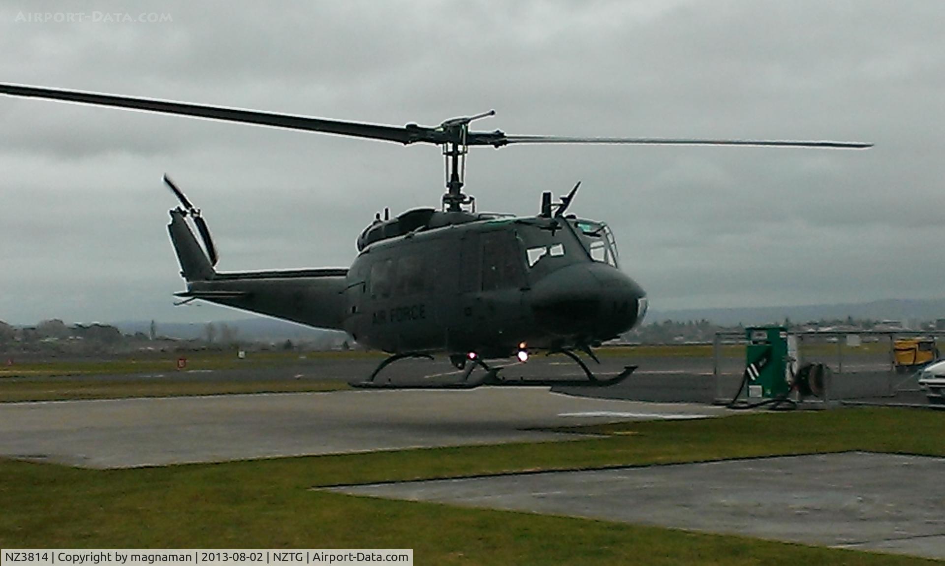 NZ3814, 1970 Bell UH-1H Iroquois C/N 11942, Arriving for week long army camp