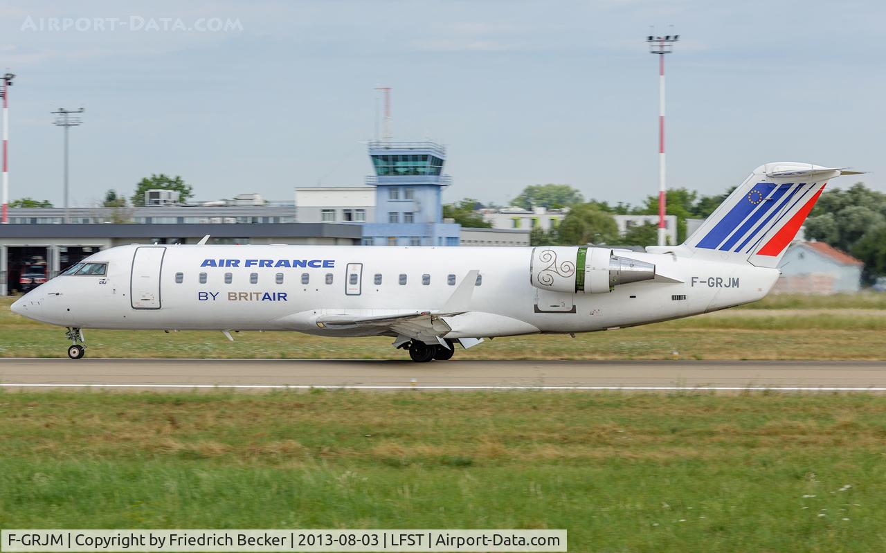 F-GRJM, 1998 Canadair CRJ-100ER (CL-600-2B19) C/N 7222, decelerating after touchdown