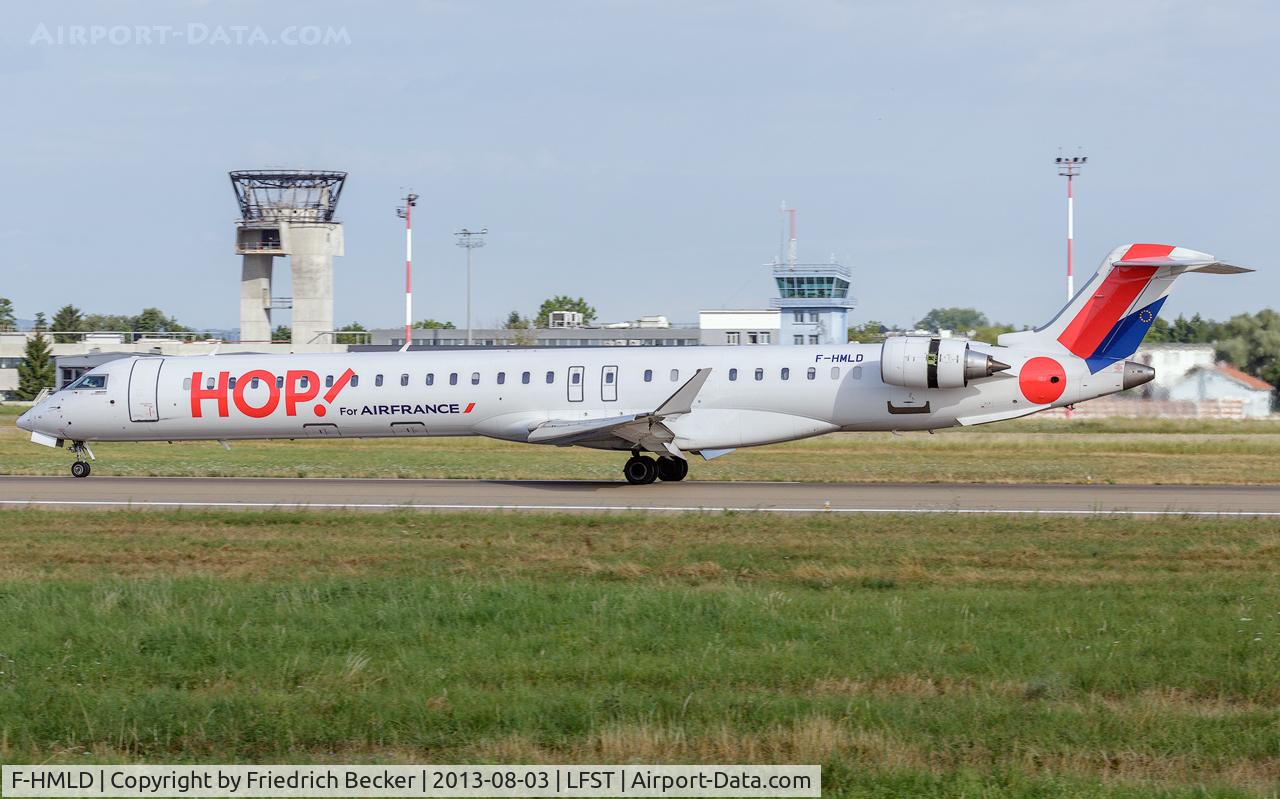 F-HMLD, 2010 Bombardier CRJ-1000EL NG (CL-600-2E25) C/N 19007, decelerating after touchdown