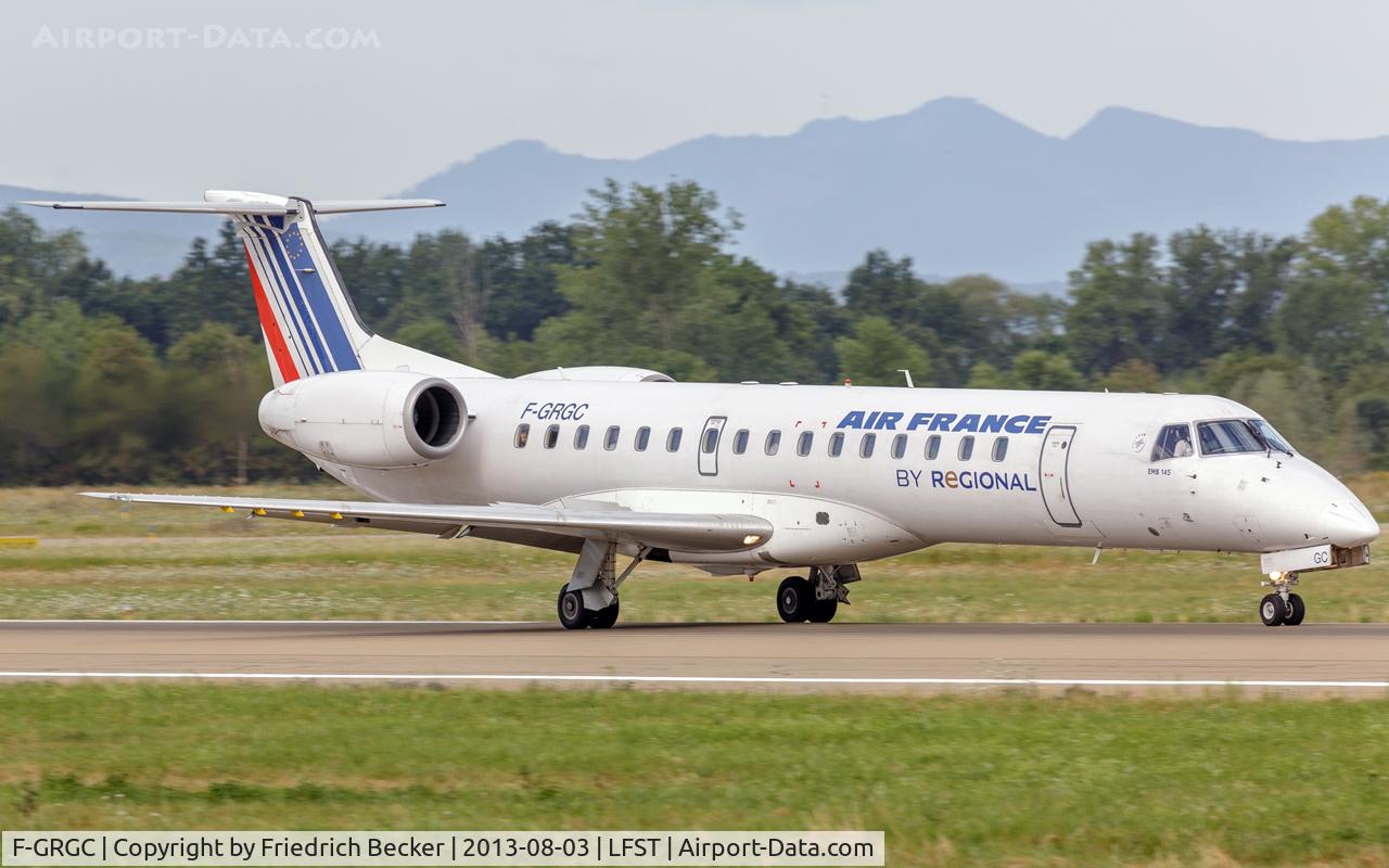 F-GRGC, 1997 Embraer EMB-145EU (ERJ-145EU) C/N 145012, decelerating after touchdown