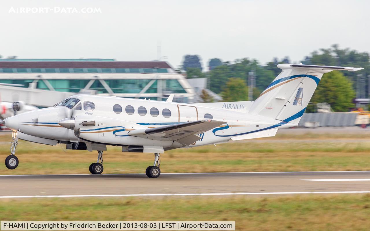 F-HAMI, 2004 Raytheon B200 King Air C/N BB-1874, touchdown at Straßbourg