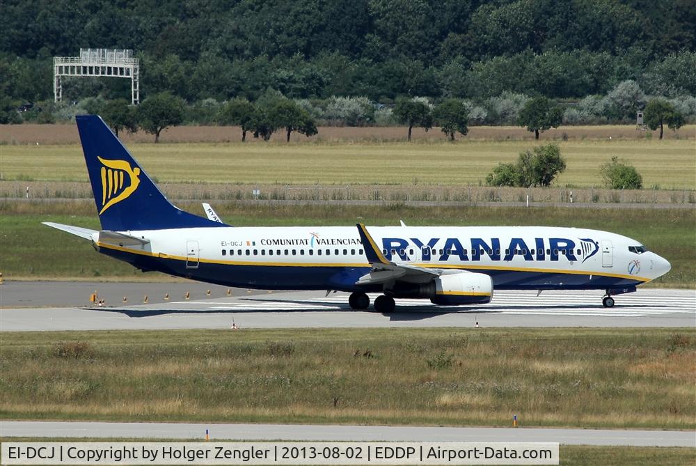 EI-DCJ, 2004 Boeing 737-8AS C/N 33564, Waiting for tower´s voice for take-off to Trapani...