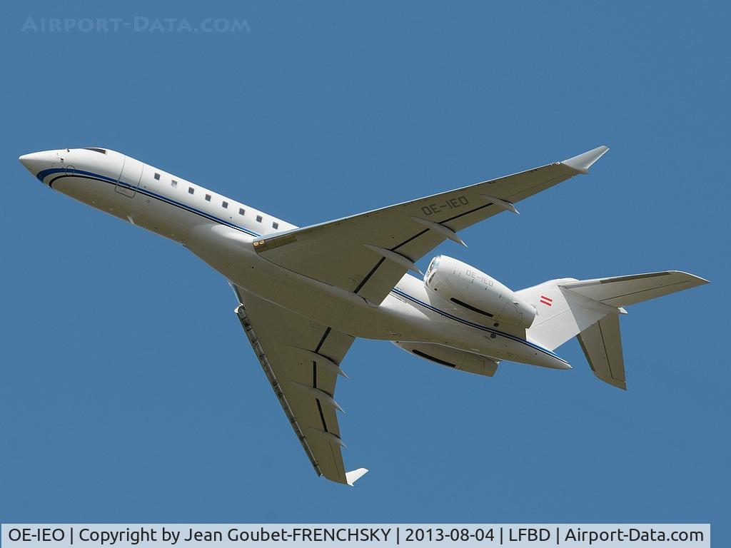 OE-IEO, Bombardier BD700-1A10 Global Express C/N 9696, MJet take off 23