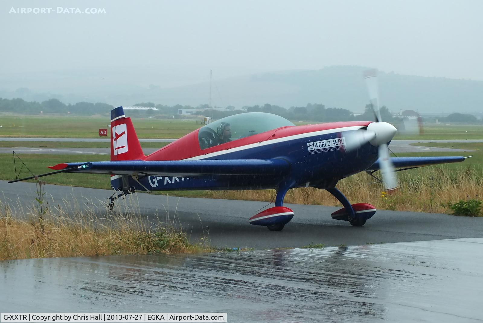 G-XXTR, 2000 Extra EA-300L C/N 126, privately owned