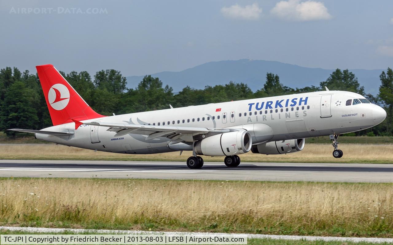 TC-JPI, 2007 Airbus A320-232 C/N 3208, touchdown