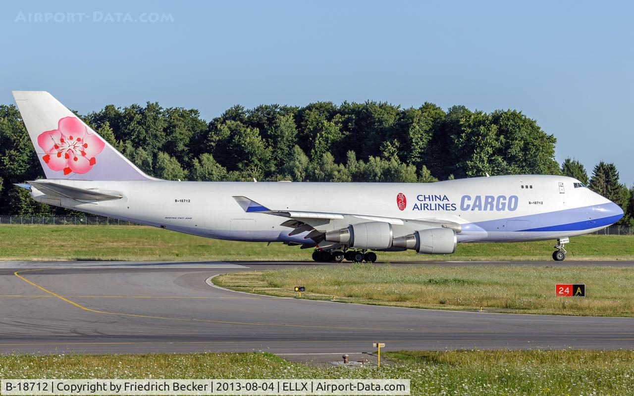 B-18712, 2003 Boeing 747-409F/SCD C/N 33729, departure from LUX via RW24