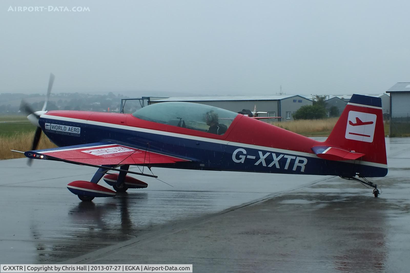 G-XXTR, 2000 Extra EA-300L C/N 126, privately owned