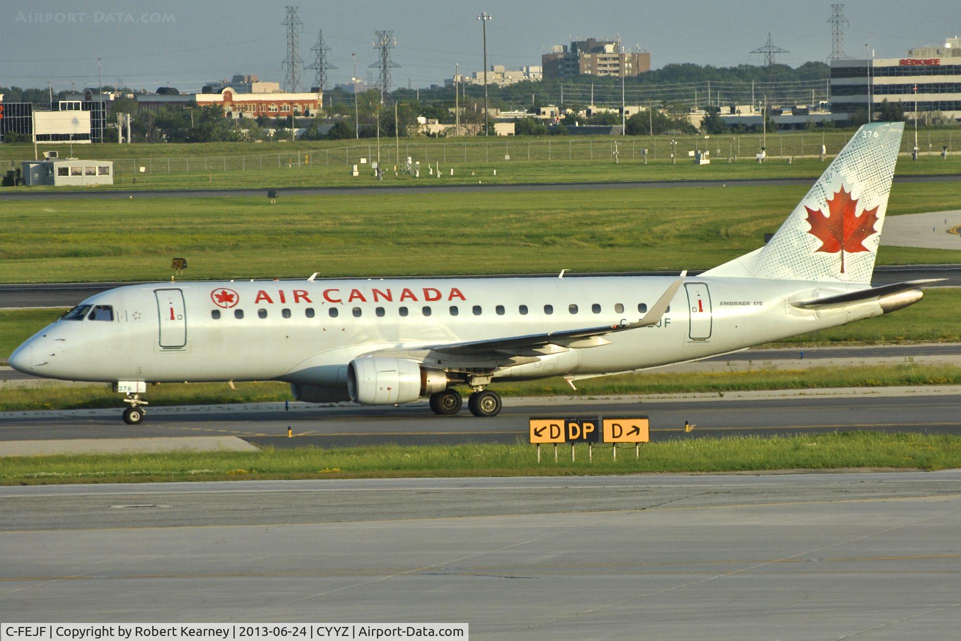 C-FEJF, 2005 Embraer 175SU (ERJ-170-200SU) C/N 17000091, Taxiing out for departure