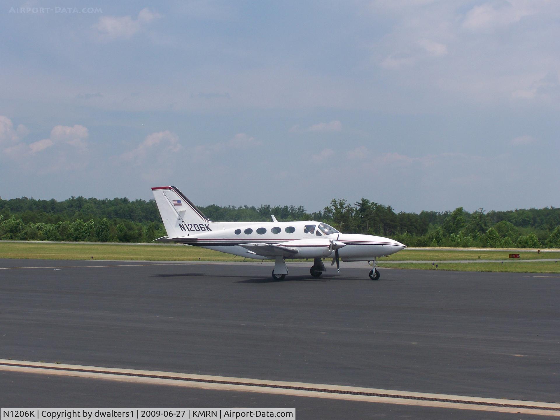 N1206K, 1985 Cessna 421C Golden Eagle C/N 421C1804, Taken at KMRN