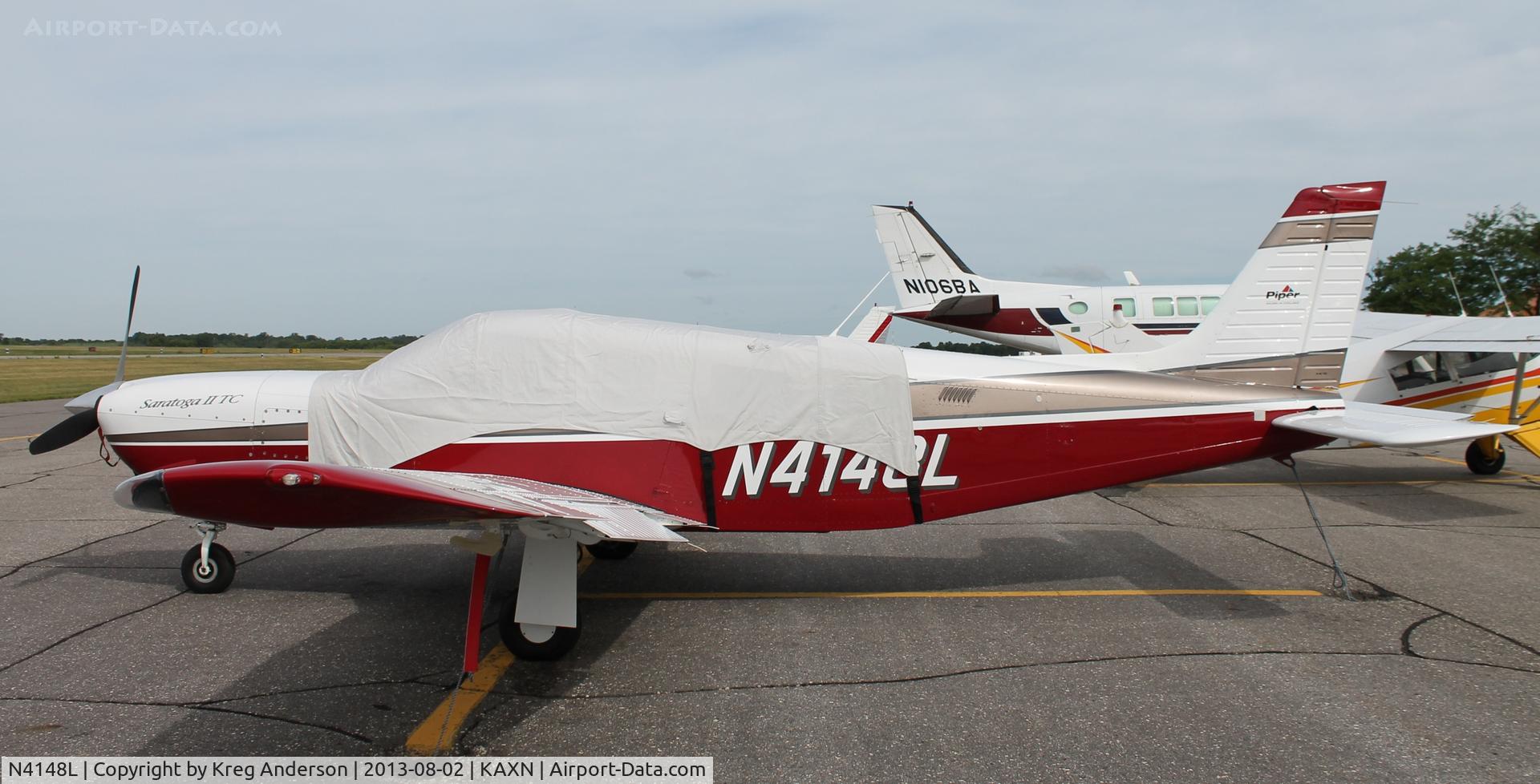 N4148L, 1999 Piper PA-32R-301T Turbo Saratoga C/N 3257084, Piper PA-32-301T Turbo Saratoga on the line.