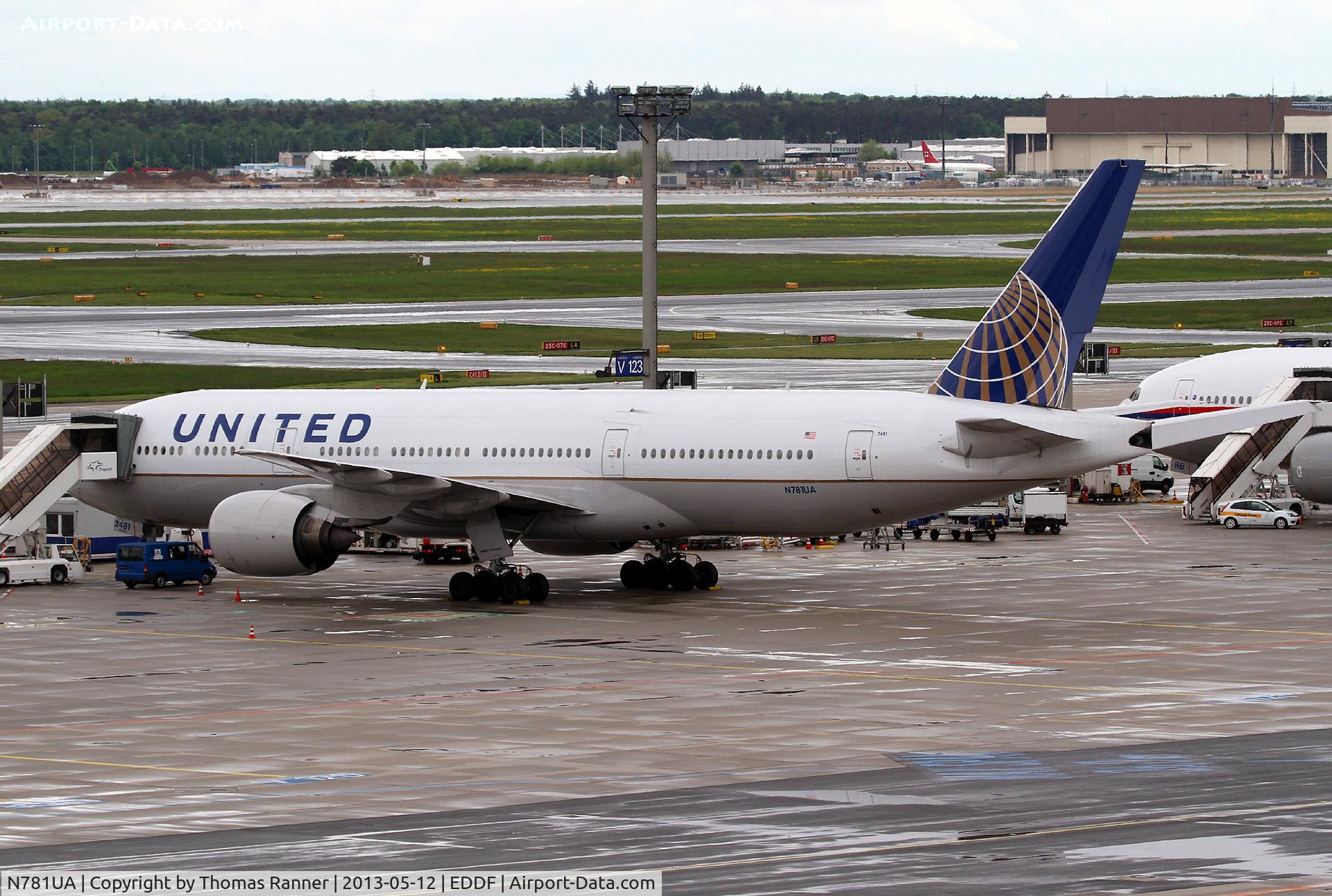 N781UA, 1996 Boeing 777-222 C/N 26945, United B777