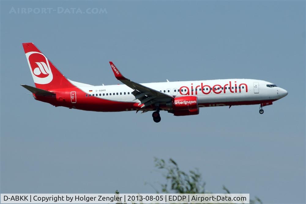D-ABKK, 2010 Boeing 737-86J C/N 37753, Arrival from PMI is floating down to rwy 26L...