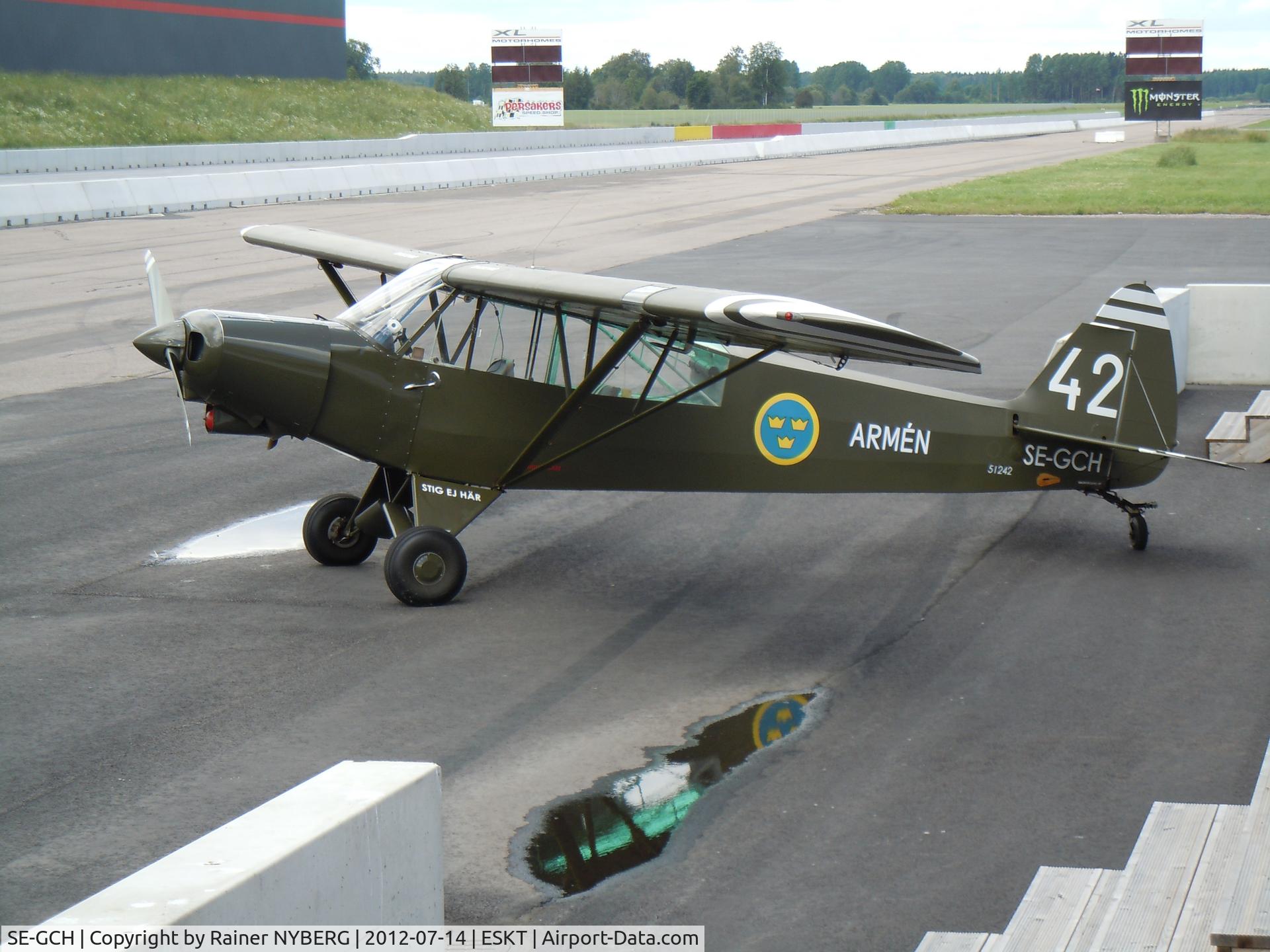 SE-GCH, 1966 Piper PA-18-150 Super Cub C/N 18-8361, SE-GCH @ Tierp Arena Air Show