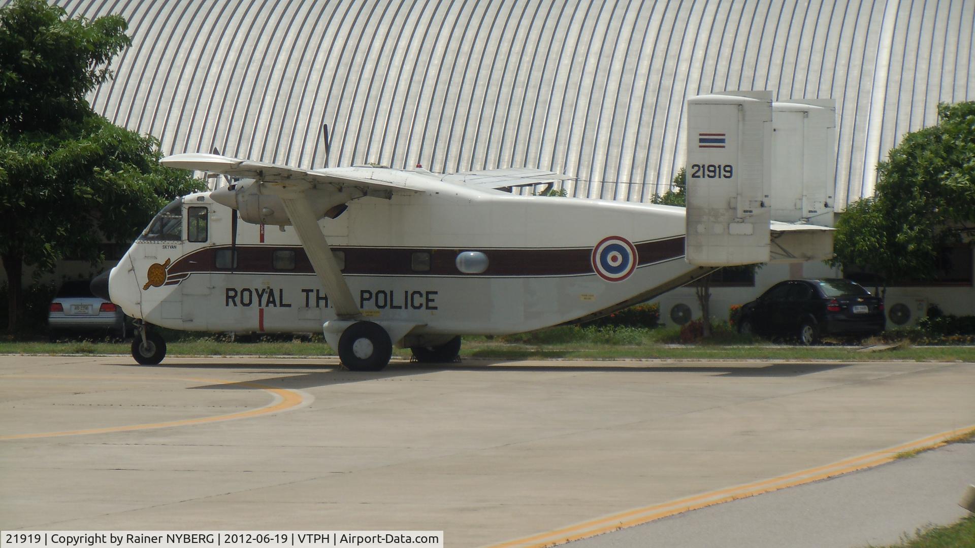 21919, 1973 Short SC-7 Skyvan 3M-400 C/N SH.1919, FF 18.9.73. Royal Thai Police 21919 @ Hua Hin.