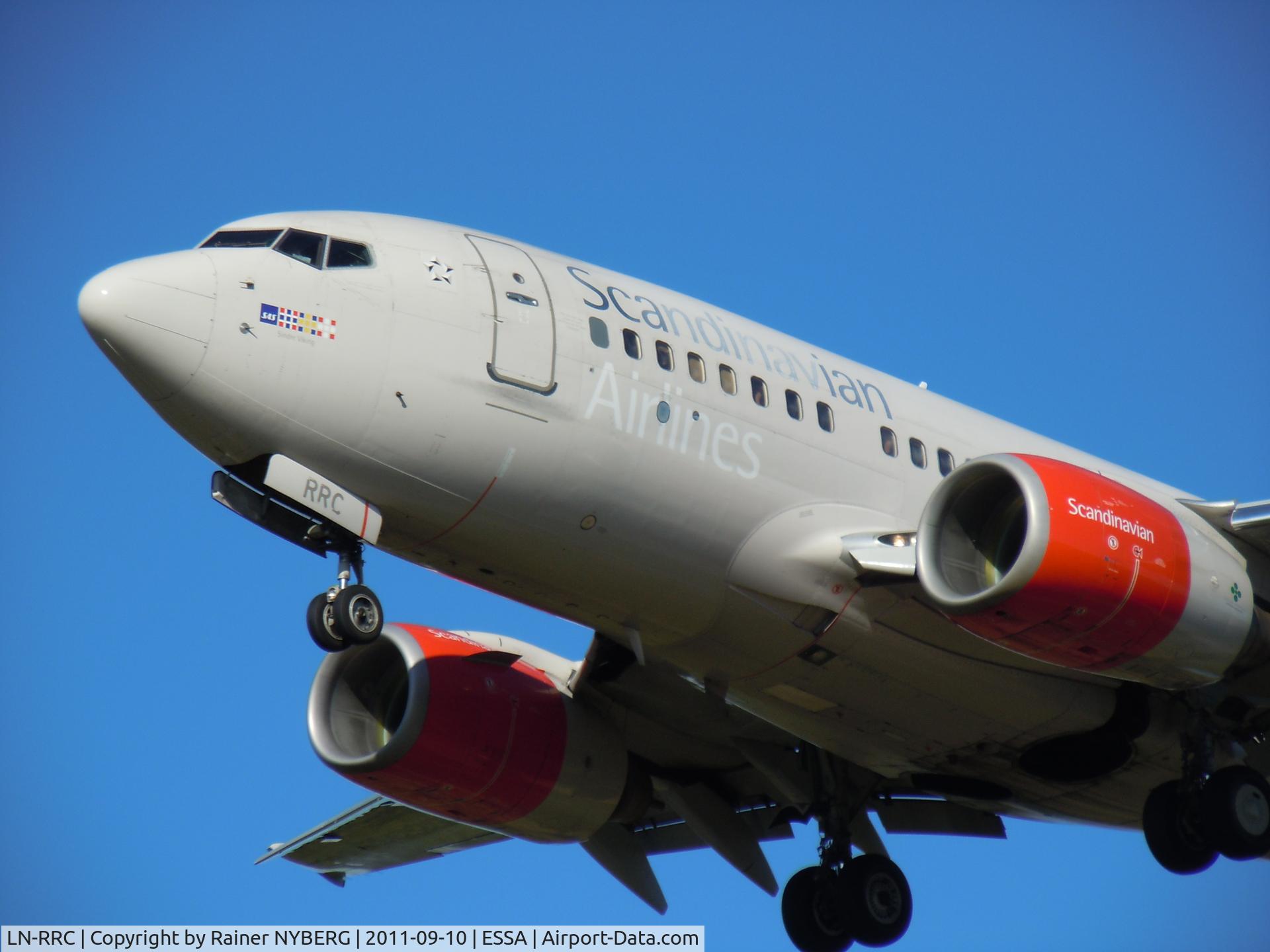 LN-RRC, 1999 Boeing 737-683 C/N 28300, LN-RRC landing @ Arlanda RWY 26.