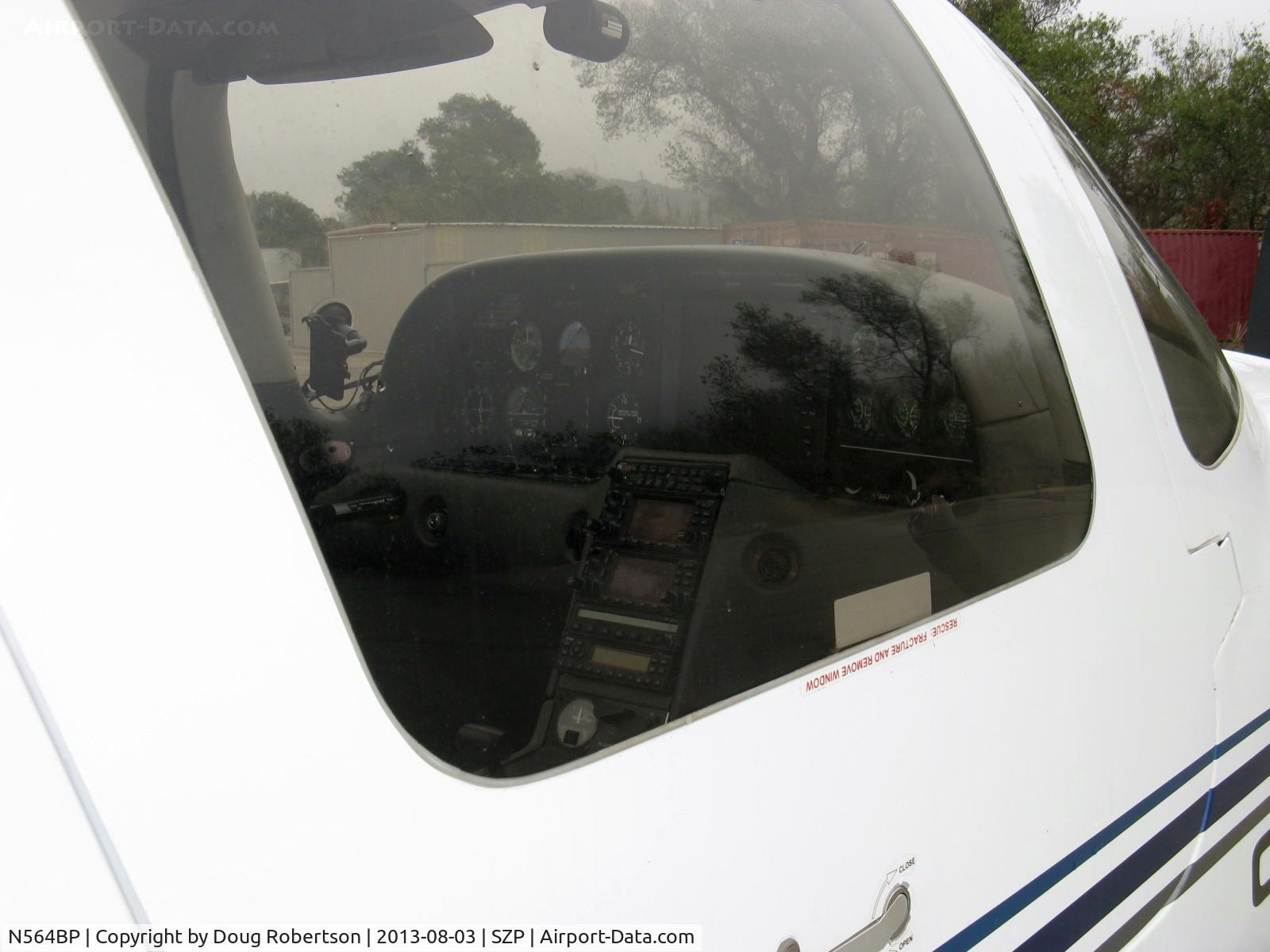N564BP, 2001 Cirrus SR22 C/N 0135, 2001 Cirrus SR22, Continental IO-550-N 300 Hp, panel