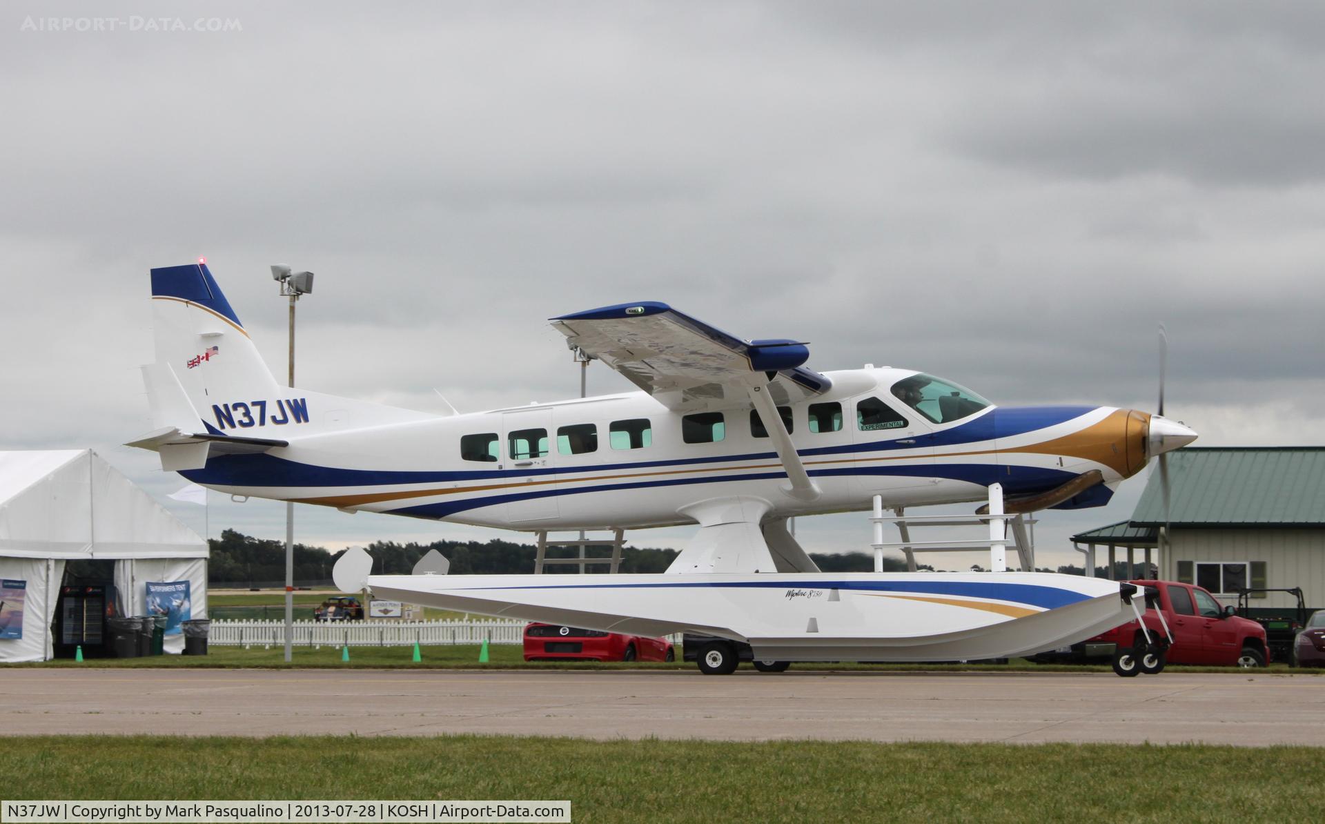 N37JW, 2001 Cessna 208 Caravan I C/N 20800337, Cessna 208