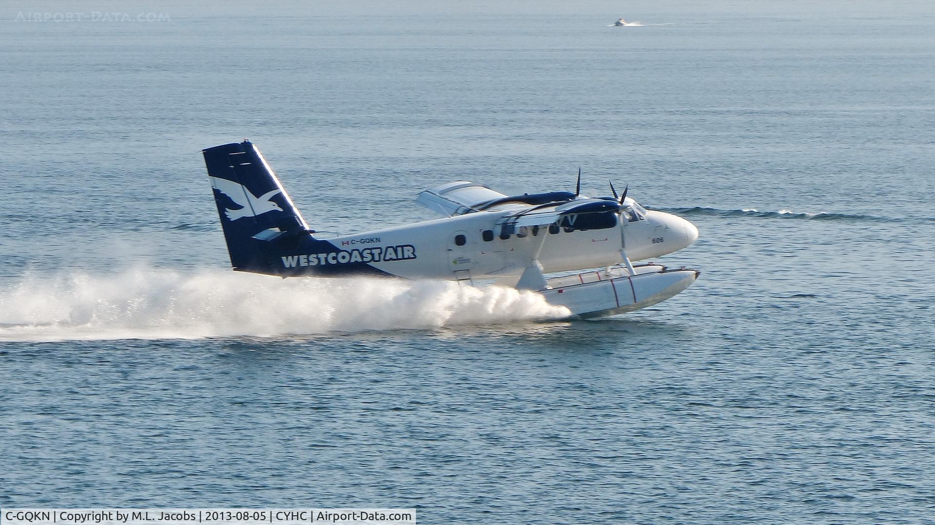 C-GQKN, 1968 De Havilland Canada DHC-6-100 Twin Otter C/N 94, Westcoast Air #606 touches down in Coal Harbour.