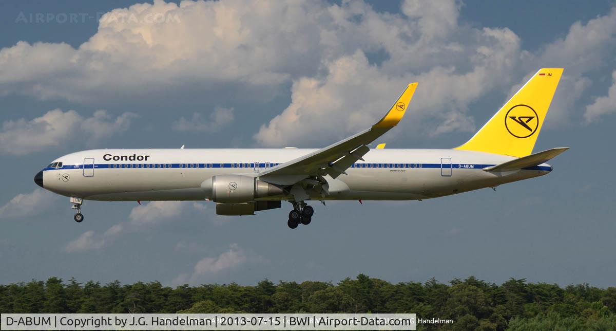 D-ABUM, 1994 Boeing 767-31B C/N 25170, Final Approach