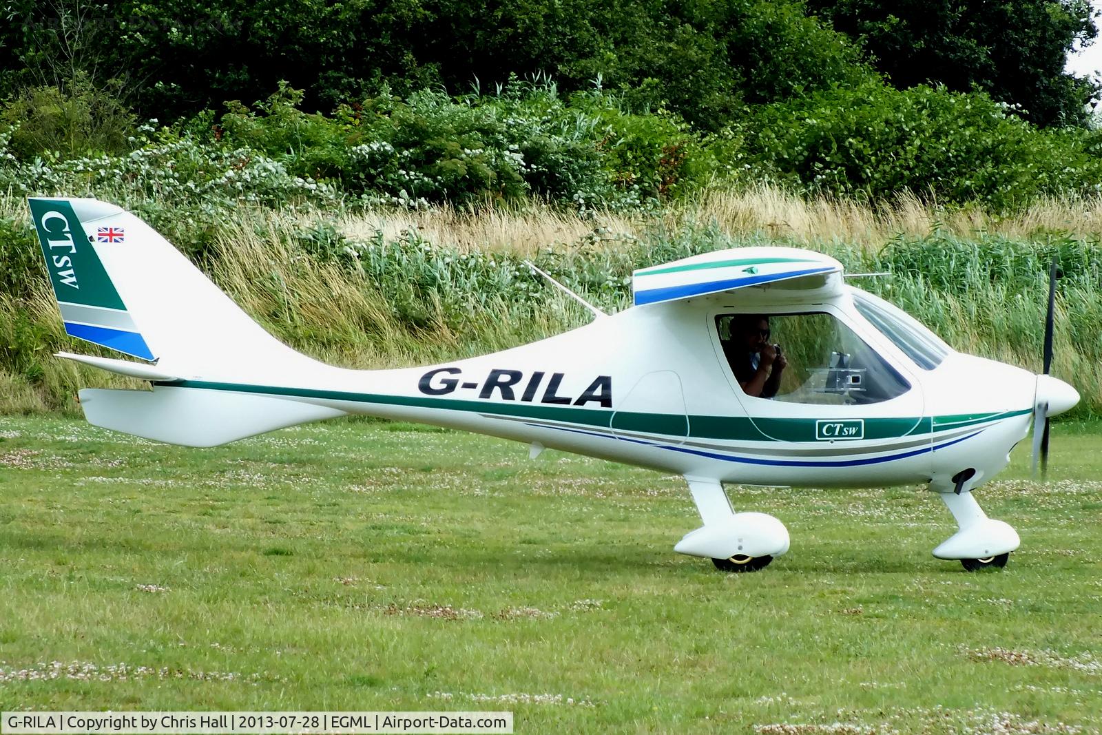 G-RILA, 2006 Flight Design CTSW C/N 8192, at Daymn's Hall Farm, Upminster, Essex
