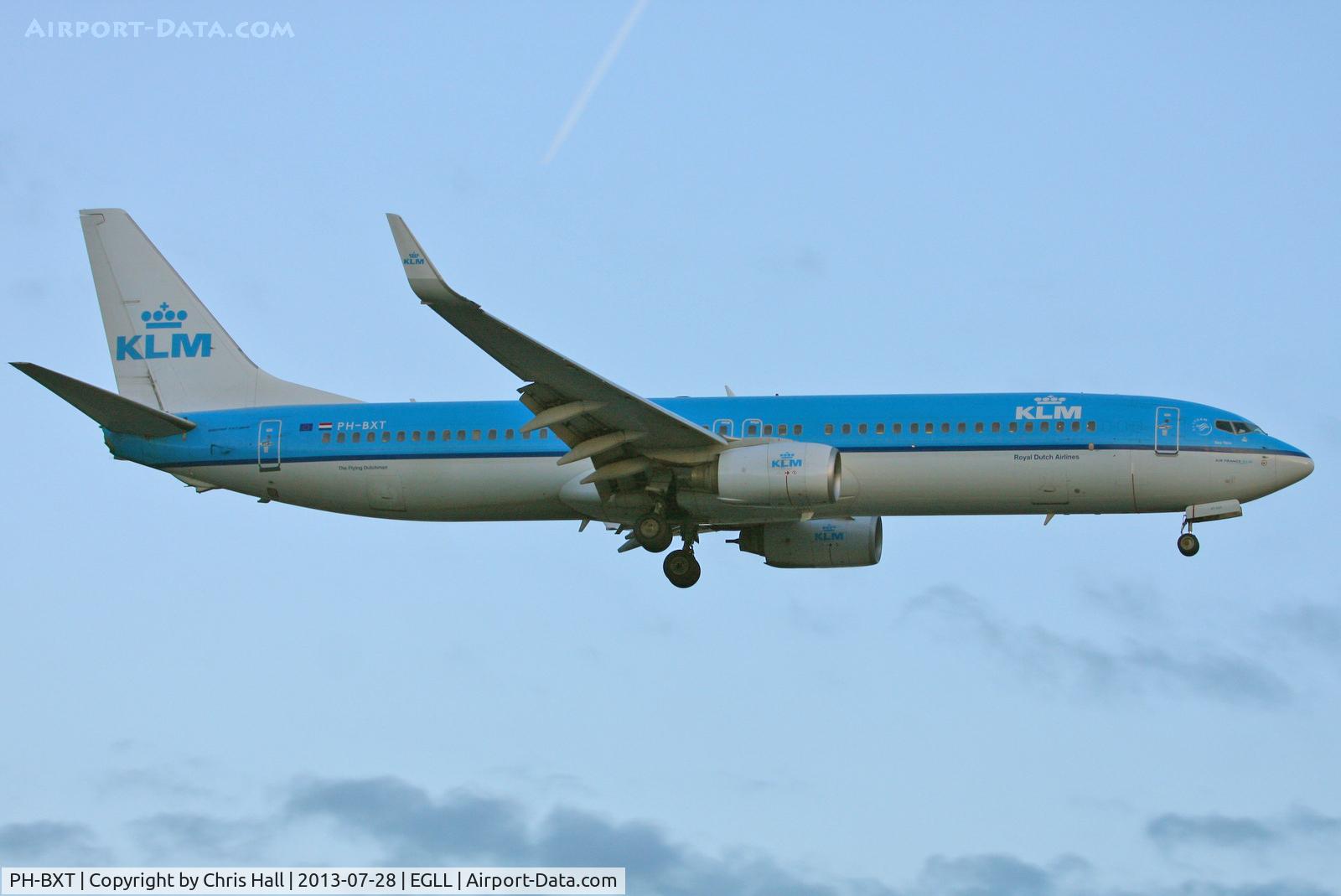 PH-BXT, 2004 Boeing 737-9K2 C/N 32944, KLM Royal Dutch Airlines
