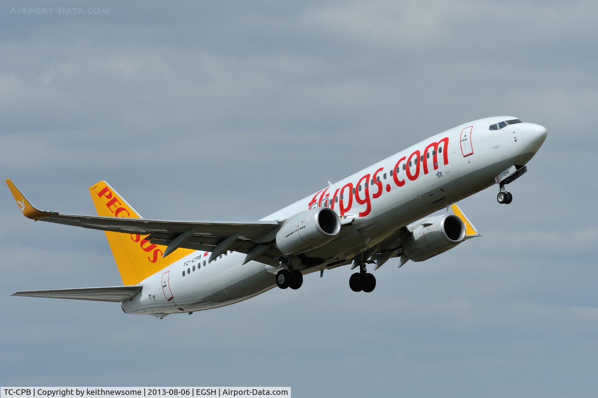 TC-CPB, 2012 Boeing 737-82R C/N 38177, Taking off from runway 09 !