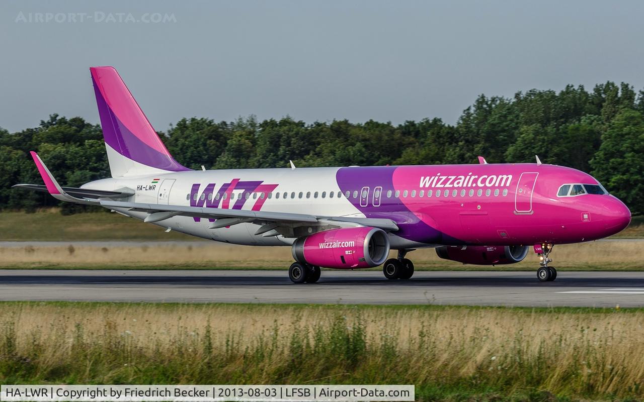 HA-LWR, 2013 Airbus A320-232 C/N 5604, departure from Basel
