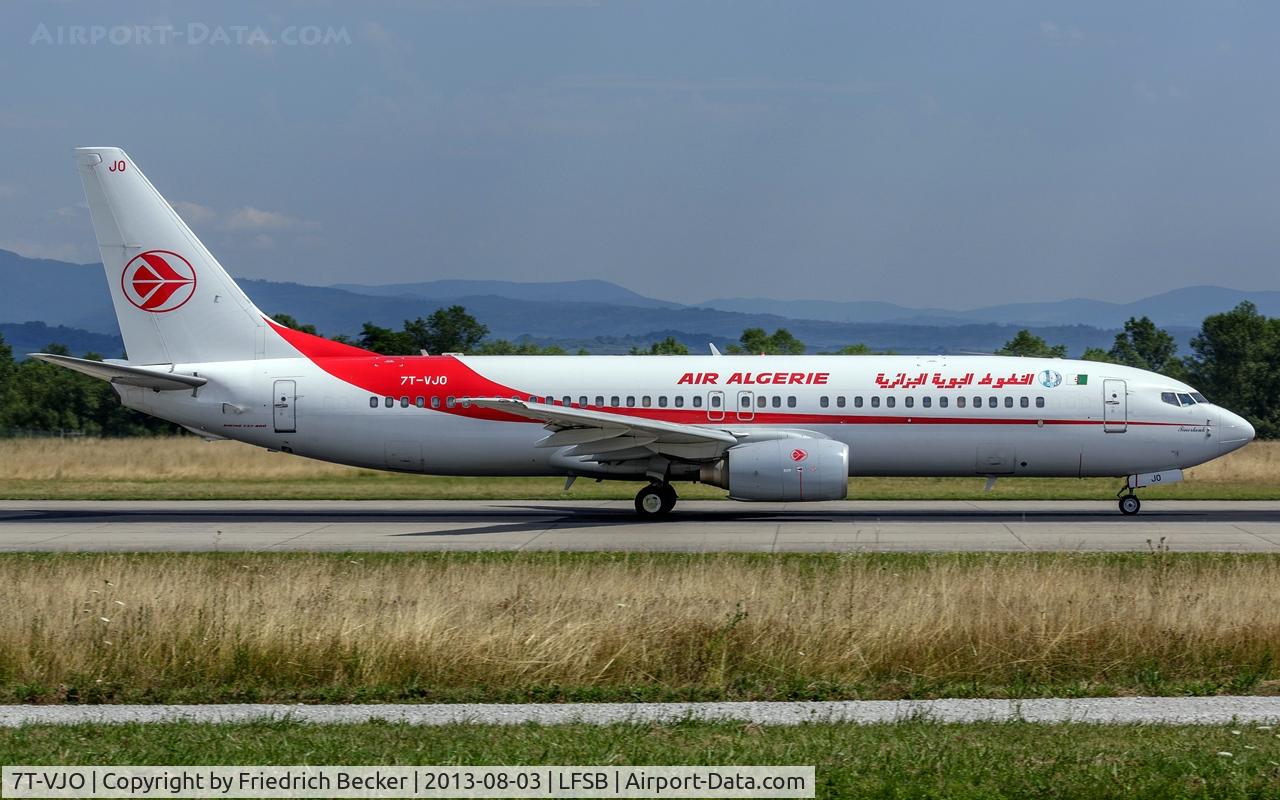 7T-VJO, 2001 Boeing 737-8D6 C/N 30207, departure from Basel
