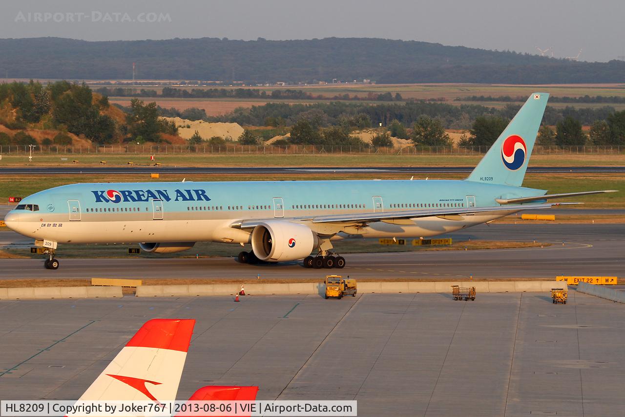 HL8209, 2010 Boeing 777-3B5/ER C/N 37646, Korean Air