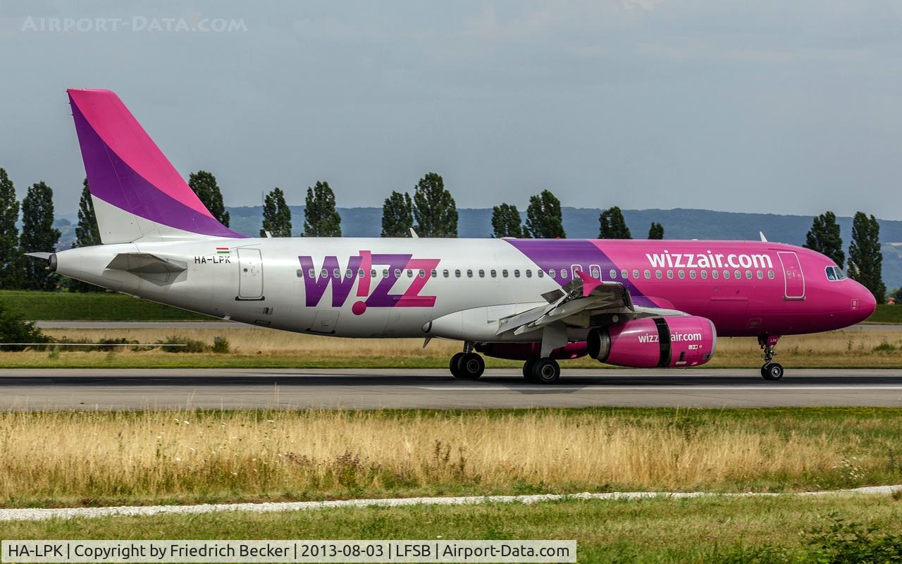 HA-LPK, 2007 Airbus A320-232 C/N 3143, decelerating after touchdown