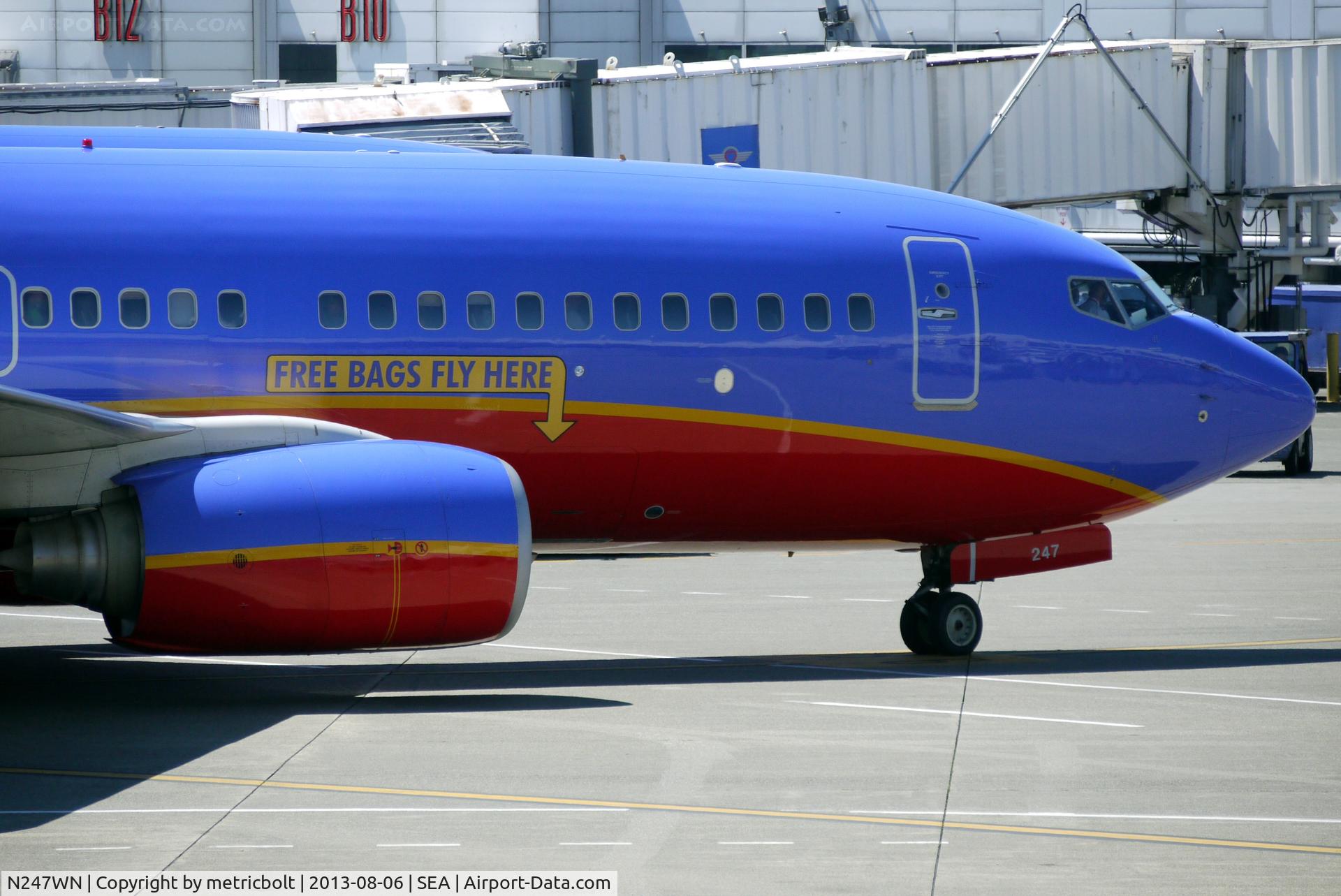 N247WN, 2006 Boeing 737-7H4 C/N 32508, arrival at SeaTac