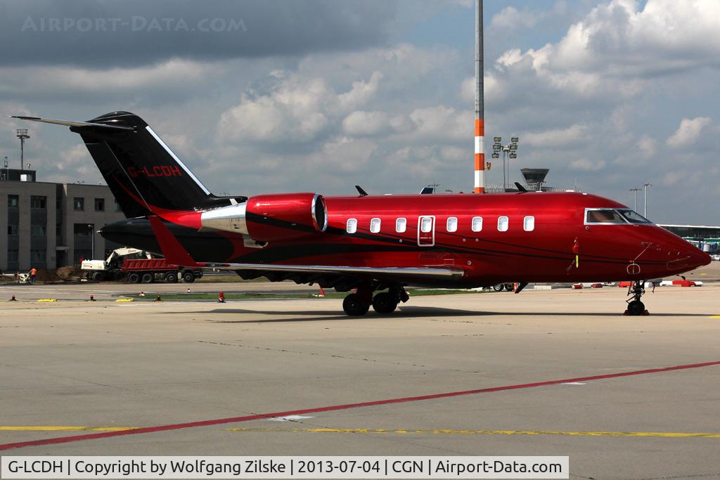 G-LCDH, 2012 Bombardier Challenger 605 (CL-600-2B16) C/N 5904, visitor