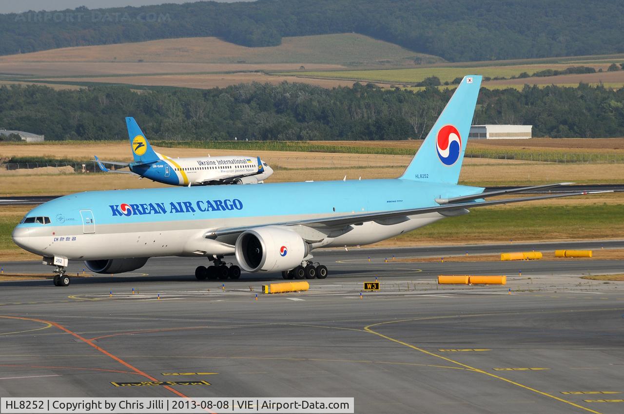 HL8252, 2012 Boeing 777-FB5 C/N 37638, Korean Air Cargo