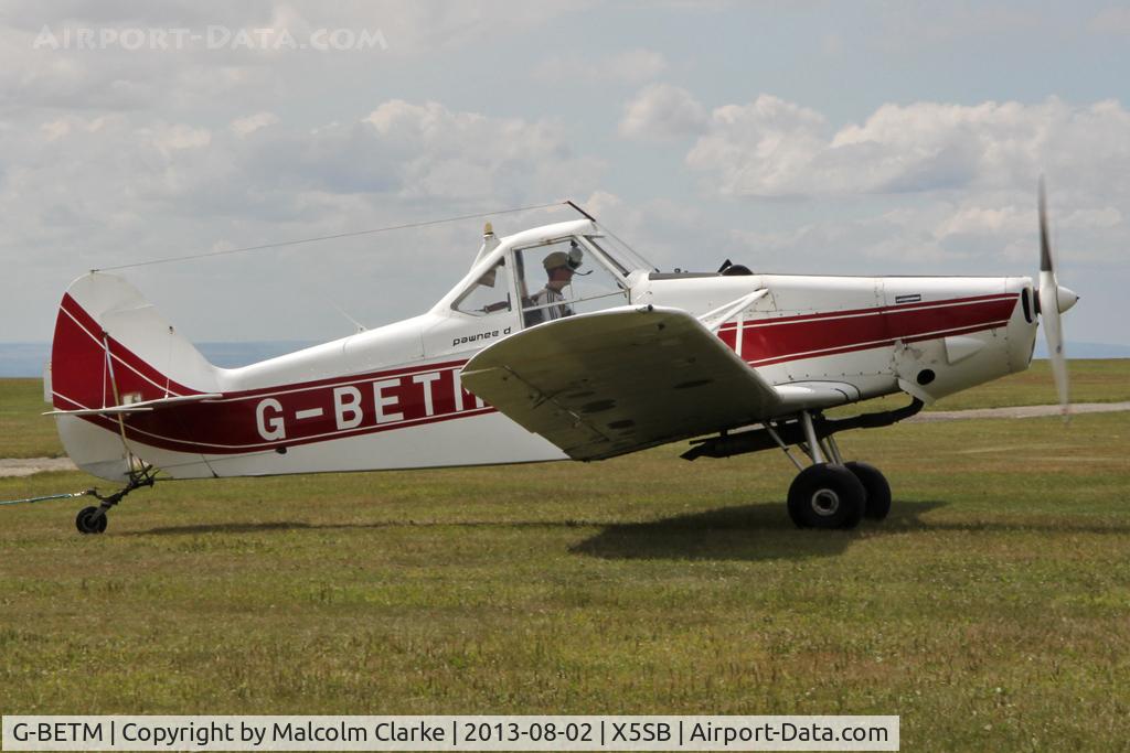 G-BETM, 1976 Piper PA-25-235 Pawnee C/N 25-7656066, Piper PA-25-235 Pawnee. Sutton Bank, North Yorkshire, August 2nd 2013.