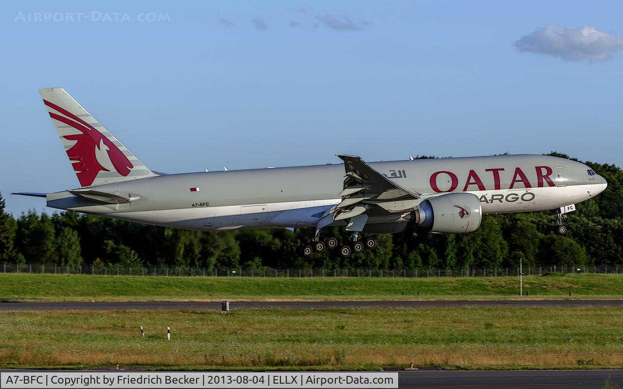 A7-BFC, 2011 Boeing 777-FDZ C/N 36099, moments prior touchdown