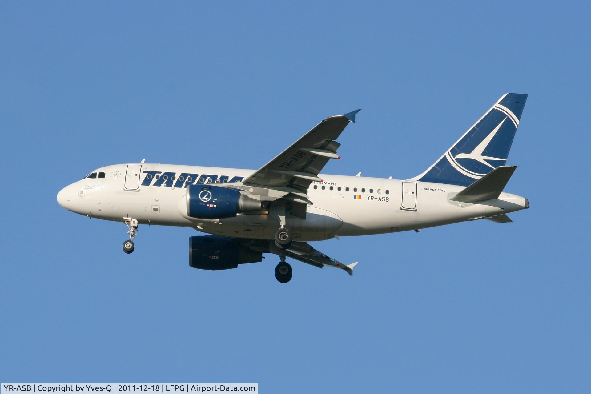 YR-ASB, 2006 Airbus A318-111 C/N 2955, Airbus A318-111, Short approach rwy 27R, Roissy Charles De Gaulle Airport (LFPG-CDG)