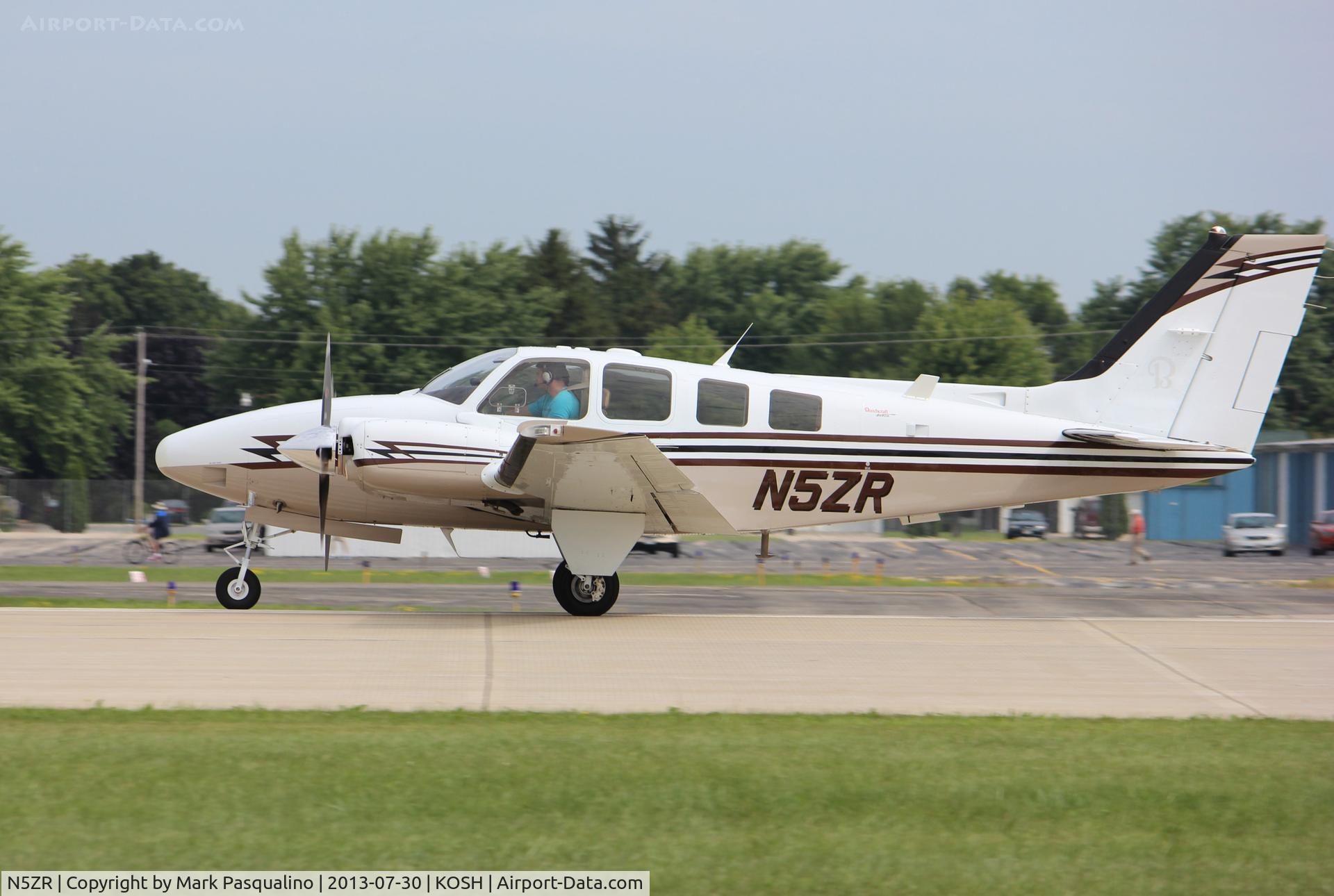 N5ZR, 2005 Raytheon Aircraft Company 58 C/N TH-2128, Beech 58