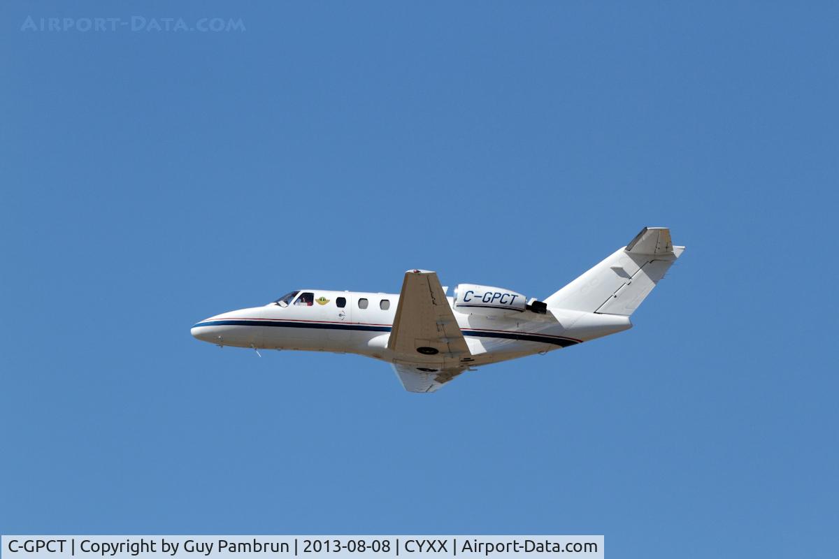 C-GPCT, 1998 Cessna 525 CitationJet C/N 525-0256, Departing
