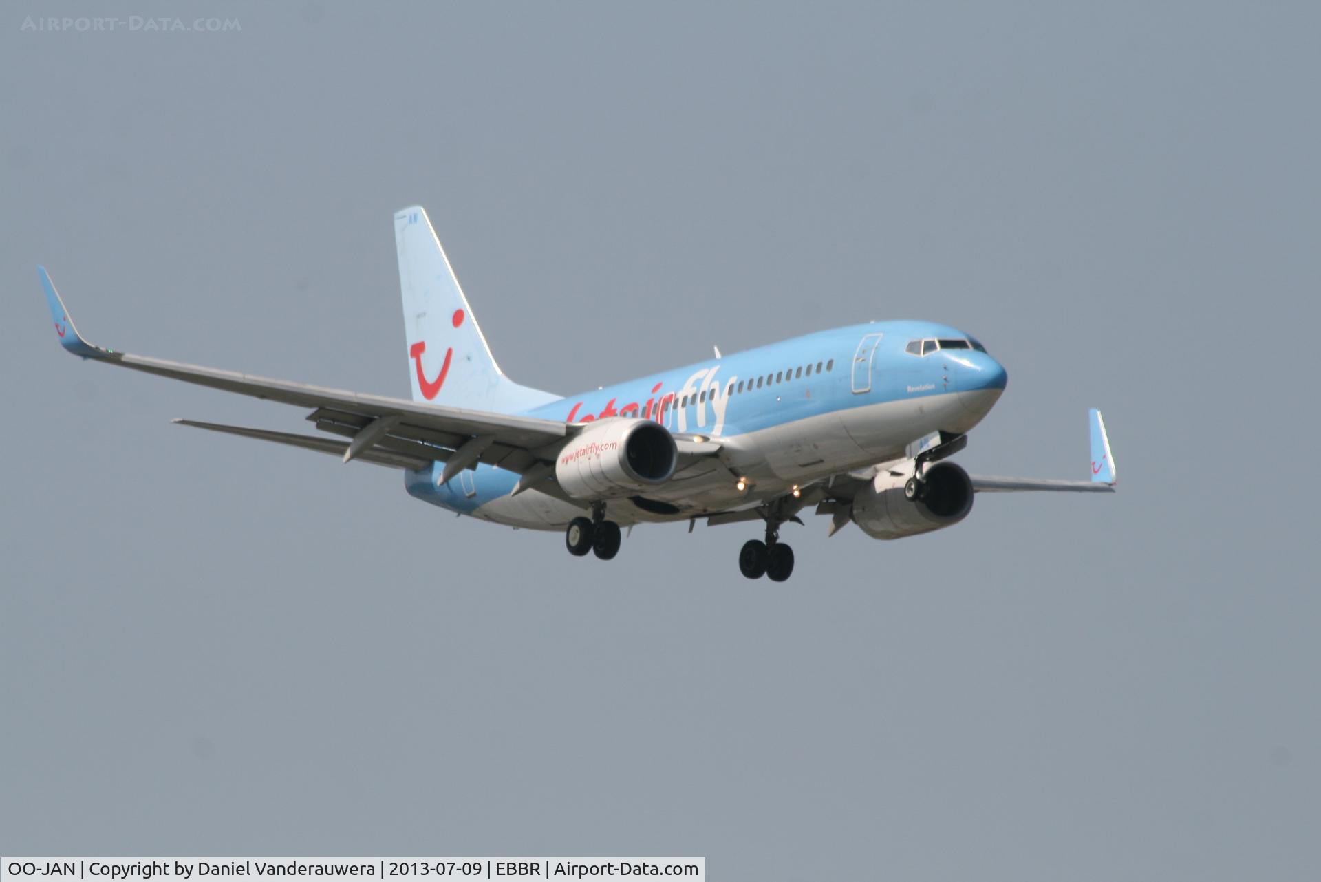 OO-JAN, 1999 Boeing 737-76N C/N 28609, Arrival of flight JAF2698 to RWY 02  (with winglets)