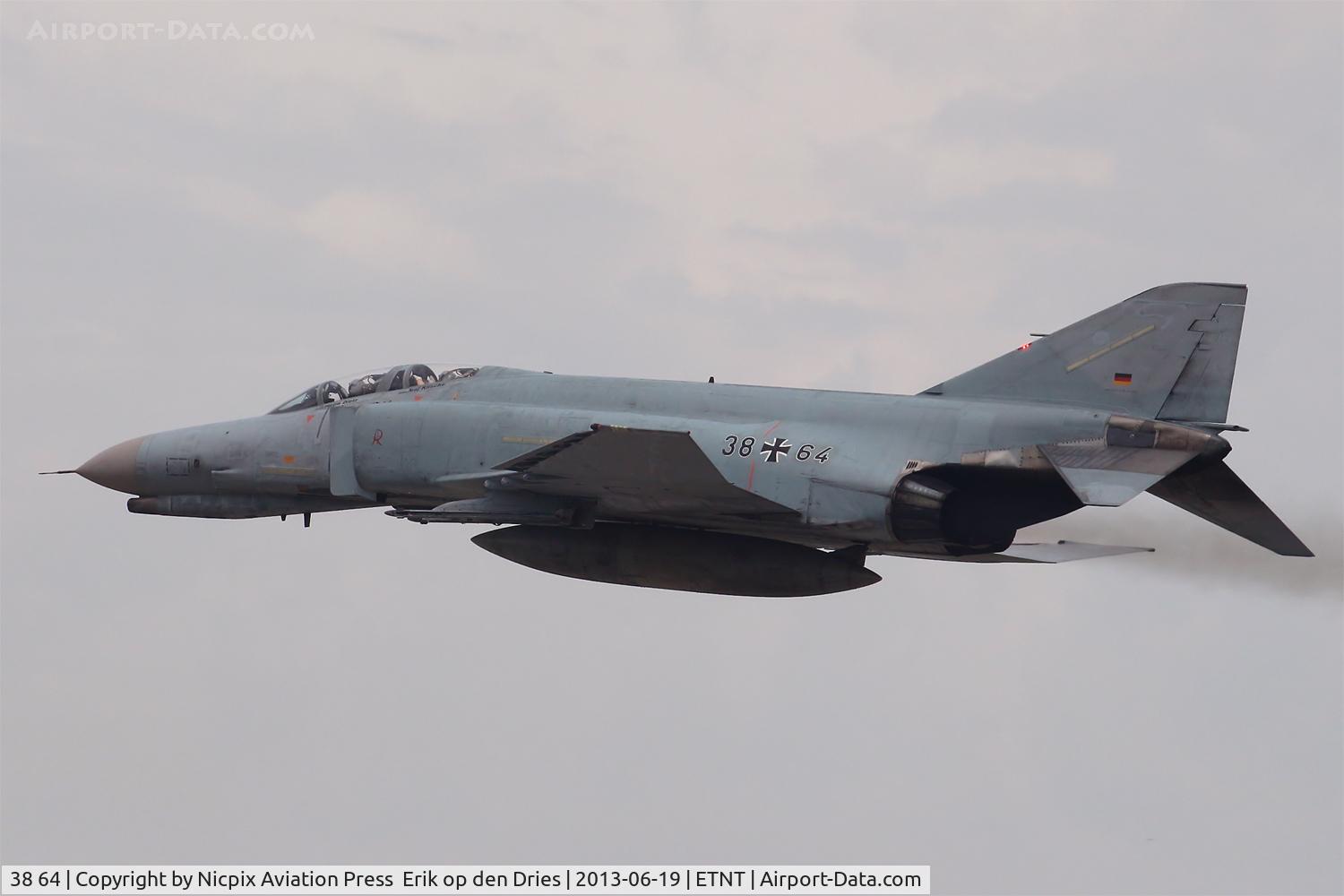 38 64, 1972 McDonnell Douglas F-4F Phantom II C/N 4782, 3864 on very  low approach